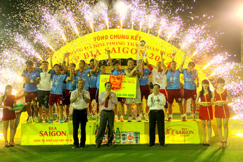 VCK giải bóng đá Cúp Bia Sài Gòn 2014: Kịch tính đến phút chót - 4