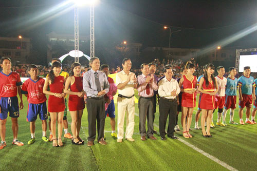 VCK giải bóng đá Cúp Bia Sài Gòn 2014: Kịch tính đến phút chót - 5