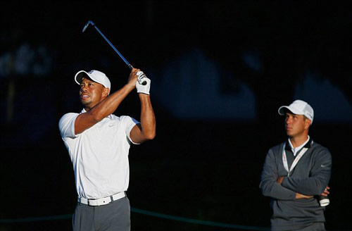 “Tái xuất”, Tiger Woods lập tức tạo cơn sốt - 2