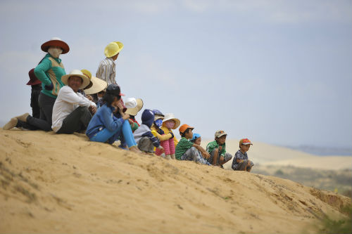 Giải đua xe địa hình trên cát: Còn đó những hấp dẫn… - 12