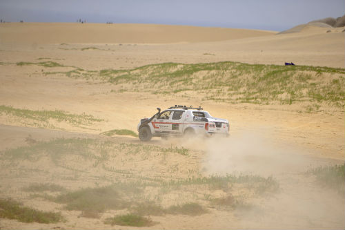 Giải đua xe địa hình trên cát: Còn đó những hấp dẫn… - 9