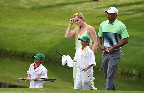 Hậu chia tay bạn gái, Tiger Woods đánh thảm họa - 3
