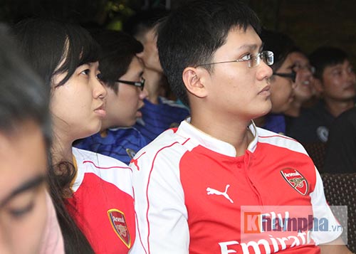 Fan Arsenal mừng Siêu cúp, tranh thủ cổ vũ Ánh Viên - 8