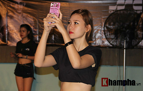Người đẹp hội tụ tại giải boxing Việt - 7