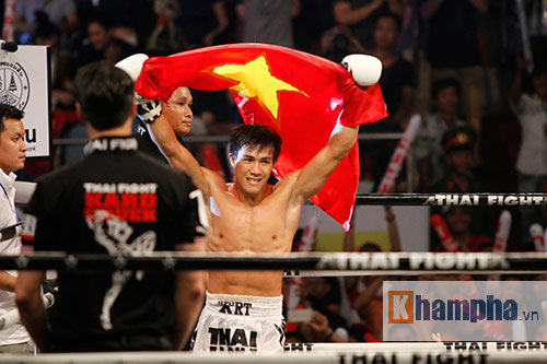 Duy Nhất đả bại võ sĩ Pháp trên sàn đấu Thai Fight - 11